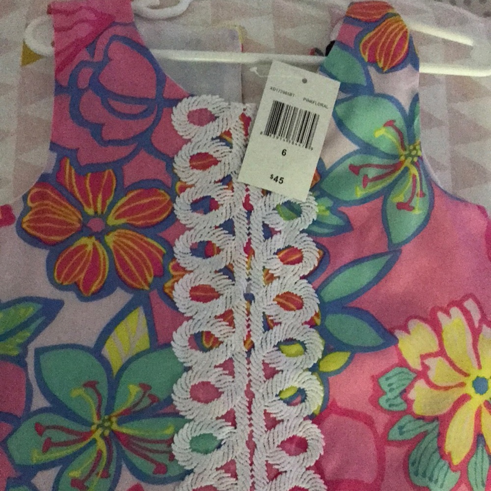 Girls shift dress size 6. NWT